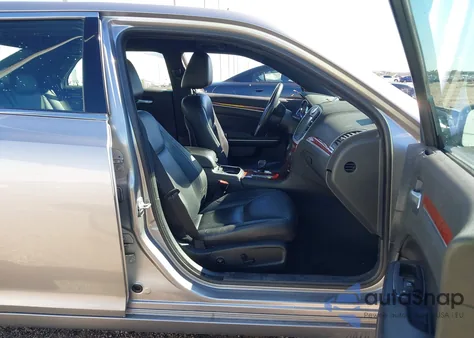 2013 Chrysler 300 Motown из США, поврежденный, VIN 2C3CCAAG8DH647449